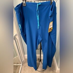 NEW Carhartt Women’s Scrub Pants Royal Blue 3X 3XL 3XP Petite C52110 Bottoms